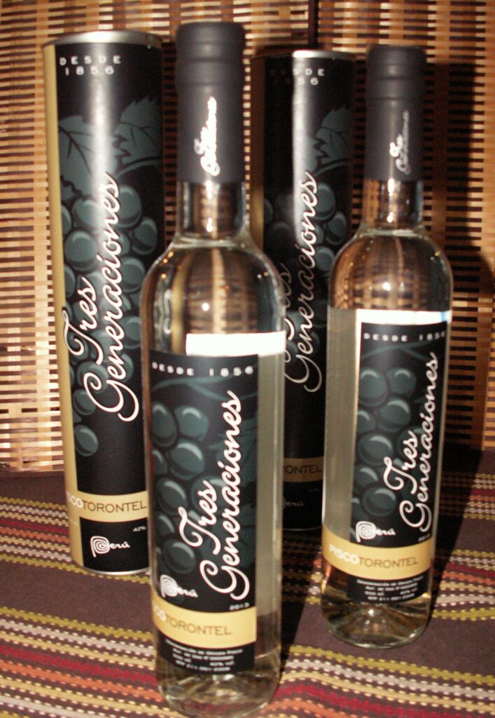 Pisco Torontel - Tres Generaciones - 500ml bottle