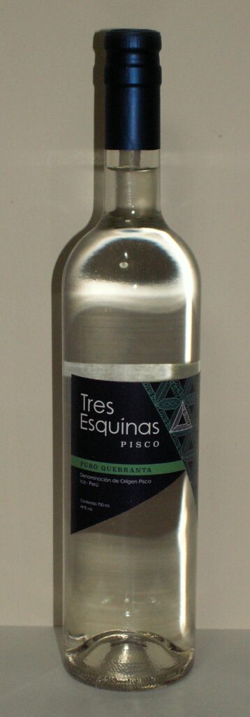 Pisco Quebranta - Tres Esquinas - 750ml bottle